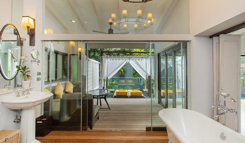 POOL VILLA BATHROOM